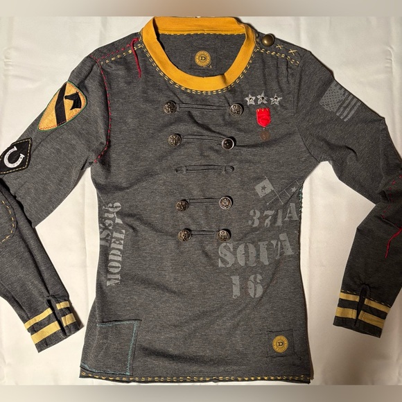 Double D Ranch Long Sleeve • small • Loaded with Details •Yellowstone inspired - Picture 2 of 15